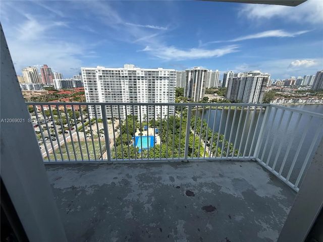 2 of 15 - 2801 Ne 183rd Street #1914w, Aventura, FL