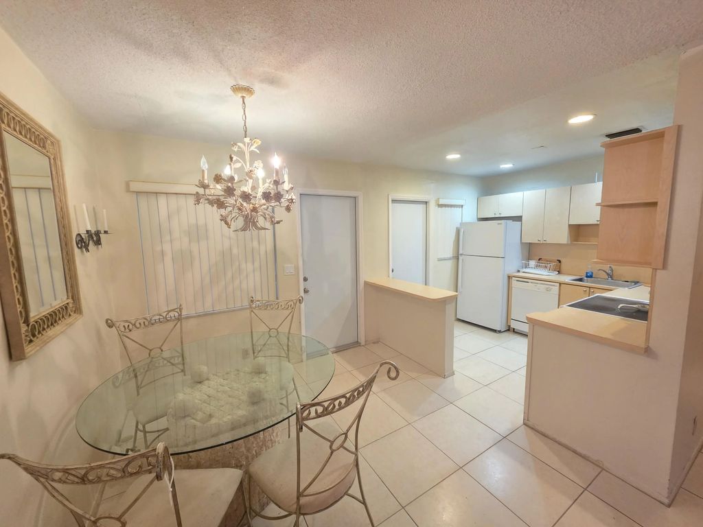 700 Layne Boulevard #318b, Hallandale Beach