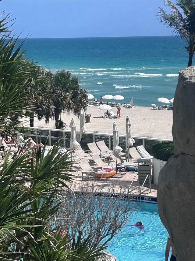3 of 14 - 18001 Collins Avenue #2206, Sunny Isles Beach, FL