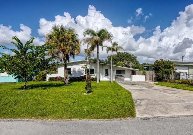 3444 Ne Sandra Drive, Jensen Beach