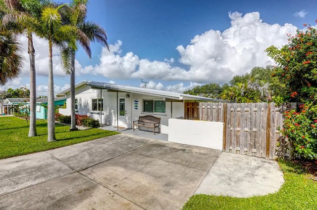 2 of 44 - 3444 Ne Sandra Drive, Jensen Beach, FL