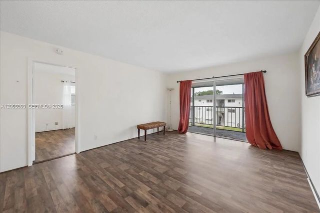 1200 Hillcrest Court #315, Hollywood