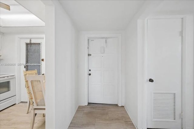 4 of 19 - 1200 Hillcrest Court #315, Hollywood, FL