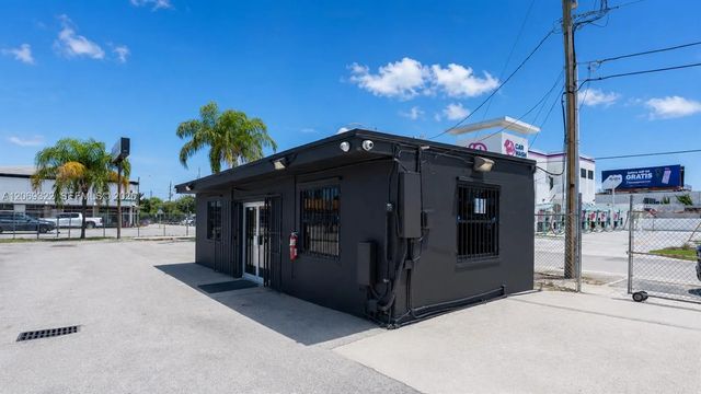 2 of 13 - 3100 Nw 27th Avenue, Miami, FL