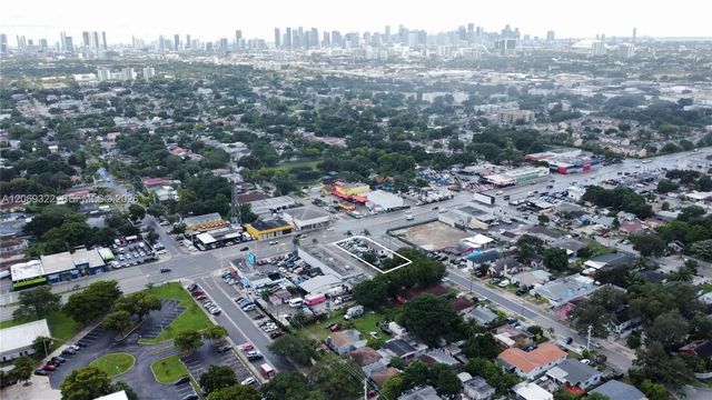 3 of 13 - 3100 Nw 27th Avenue, Miami, FL