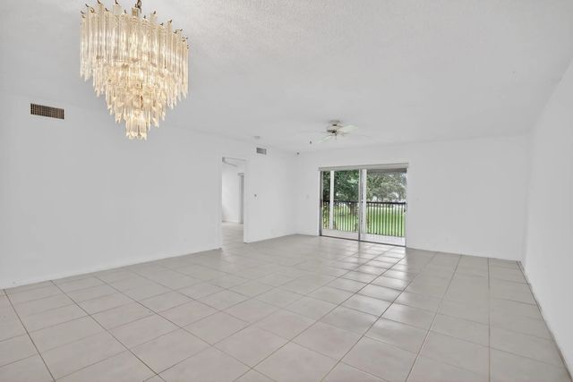 4 of 17 - 250 S Hollybrook Terrace #208, Pembroke Pines, FL