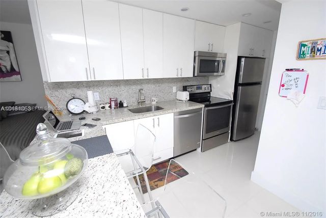 5 of 11 - 1200 West Avenue #1101, Miami Beach, FL