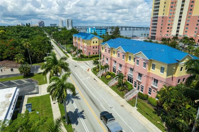 3 of 53 - 2743 1st Street #406, , FL