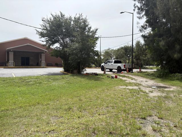 3 of 8 - 001226 W Indiantown Road W, Jupiter Farms, FL
