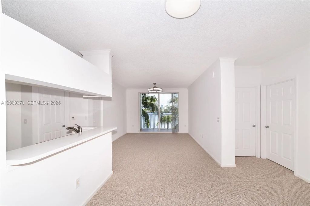 17100 N Bay Road #1407, Sunny Isles Beach