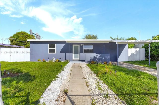 2 of 35 - 1854 Lauderdale Manor Drive, Fort Lauderdale, FL