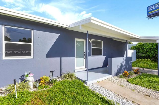 4 of 35 - 1854 Lauderdale Manor Drive, Fort Lauderdale, FL
