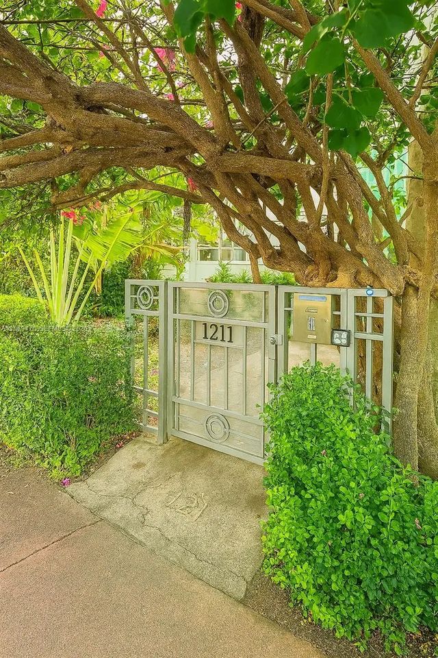 1211 Pennsylvania Avenue #b1, Miami Beach