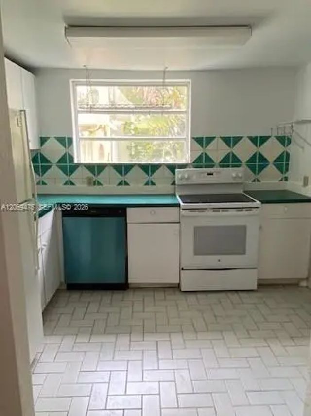 5 of 10 - 1211 Pennsylvania Avenue #b1, Miami Beach, FL