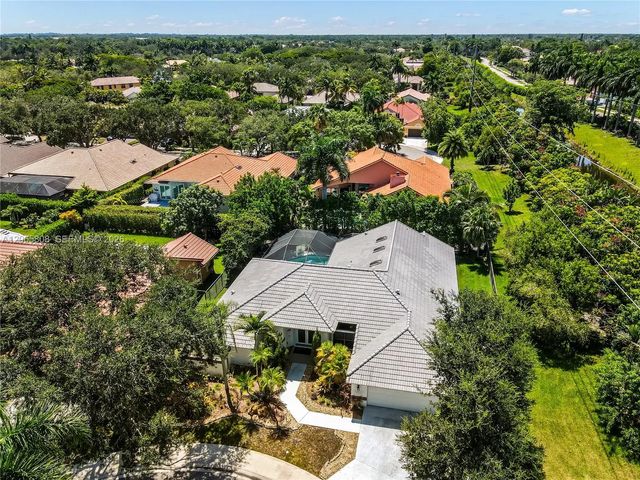 2 of 34 - 1097 Smoke Tree Court, Weston, FL