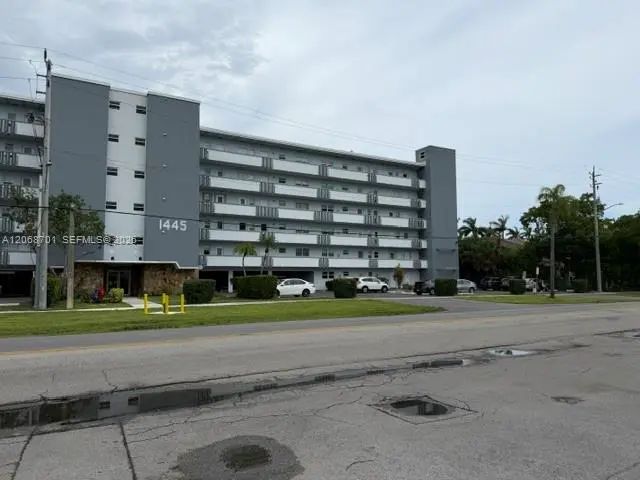 3 of 24 - 1445 Atlantic Shores Boulevard #605, Hallandale Beach, FL