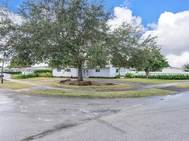 17320 Nw 80th Avenue, Hialeah