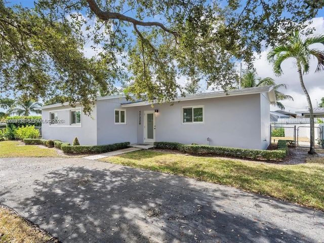 3 of 44 - 17320 Nw 80th Avenue, Hialeah, FL