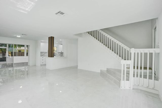 5 of 36 - 9740 Sw 14th Street, Pembroke Pines, FL
