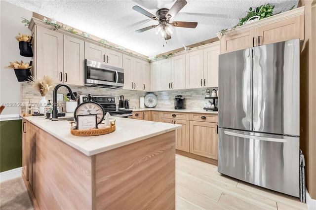 3 of 26 - 3561 Pine Tree Court #d-1, Greenacres, FL