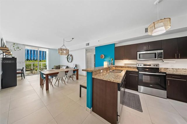 2020 Prairie Avenue #302, Miami Beach