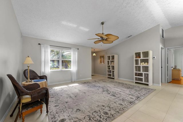 5 of 28 - 213 Sw Nativity Terrace, Port St. Lucie, FL
