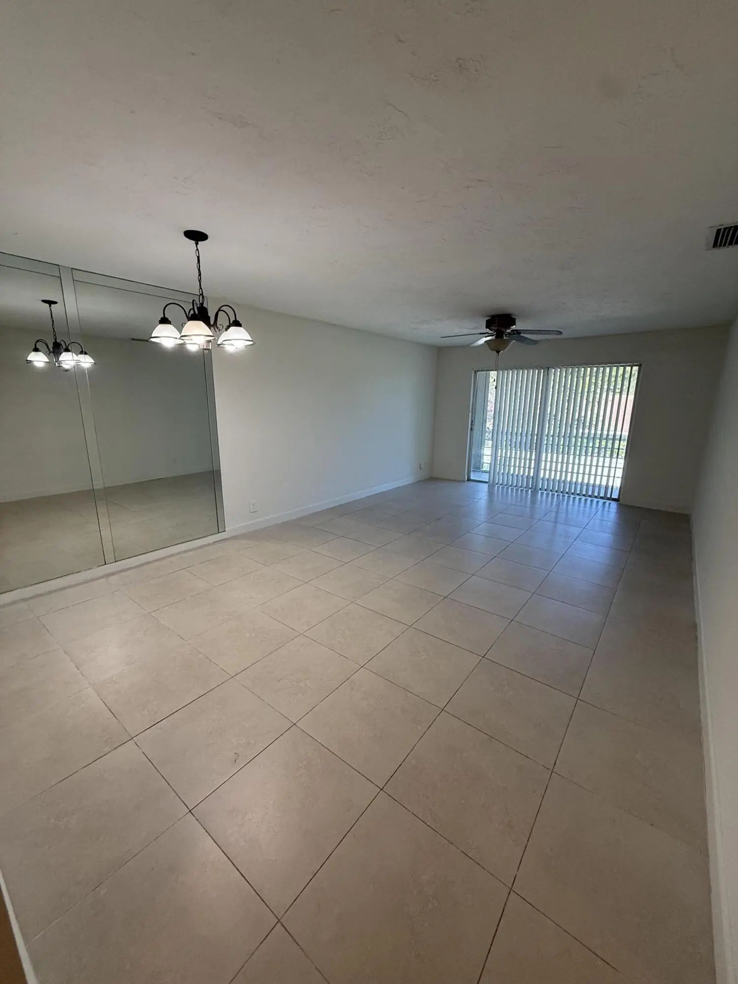 5515 N Lakewood Circle N #124, Margate