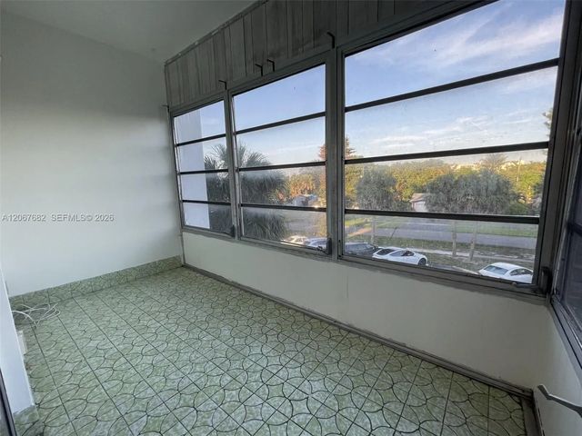 5 of 11 - 2061 Nw 47th Terrace #306, Lauderhill, FL