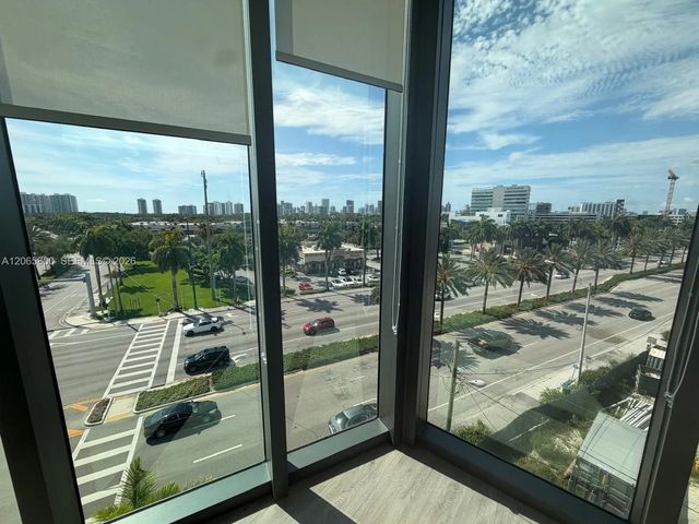 5 of 9 - N/A, Aventura, FL