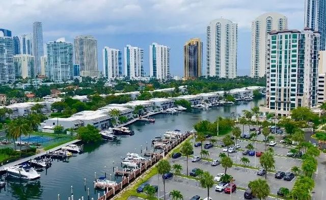5 of 16 - 400 Kings Point Drive #316, Sunny Isles Beach, FL