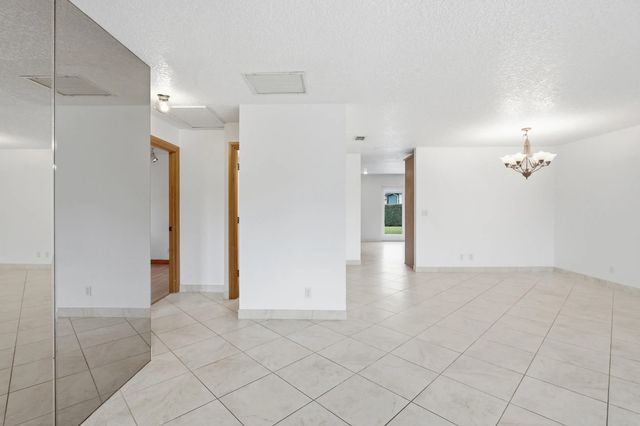 5 of 32 - 4778 Blue Pine Circle, Lake Worth, FL