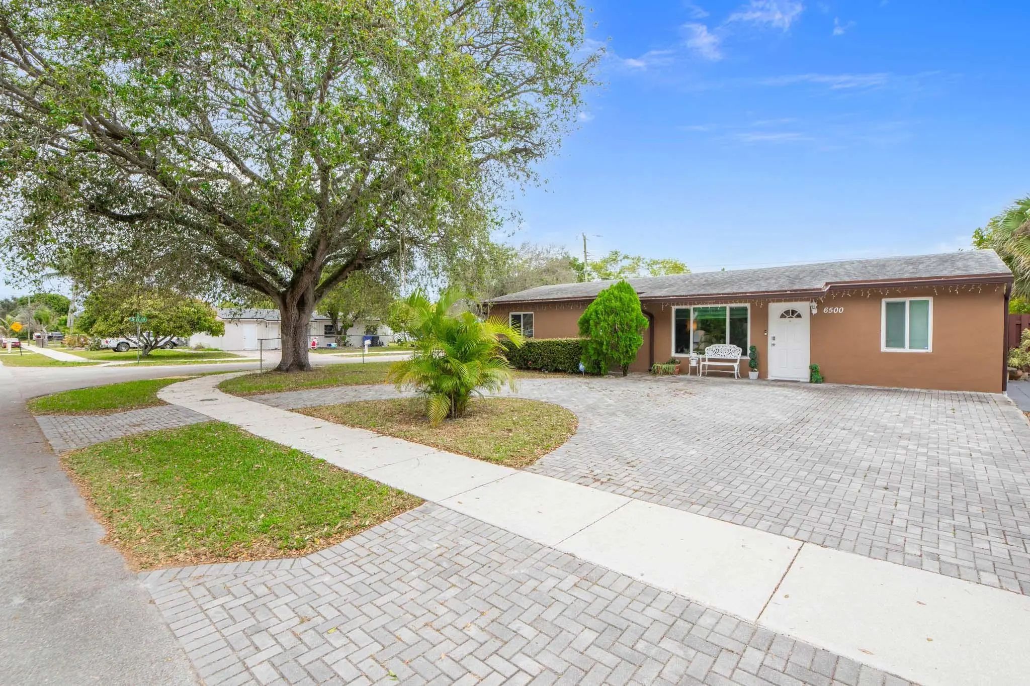 6500 Sw 16th Court, North Lauderdale
