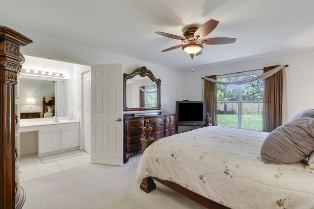 1049 Sw Janette Avenue, Port St. Lucie