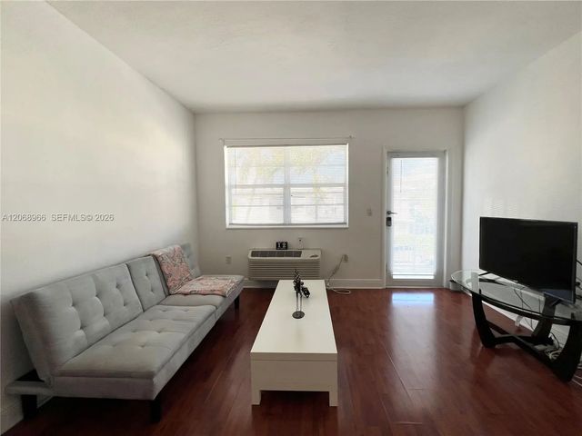 3 of 16 - 450 77th Street #6, Miami Beach, FL