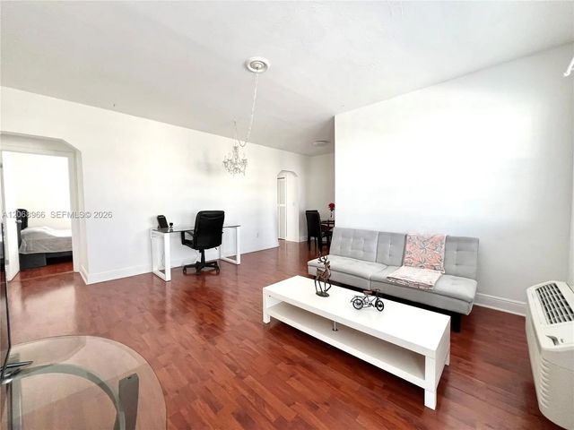 4 of 16 - 450 77th Street #6, Miami Beach, FL