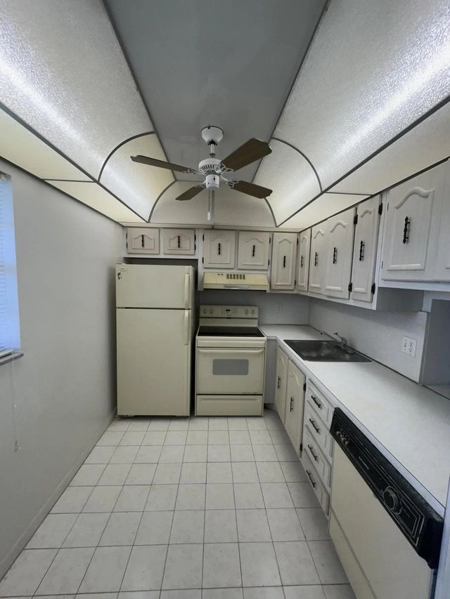 5 of 25 - 2600 Ne 1st Lane #413, Boynton Beach, FL