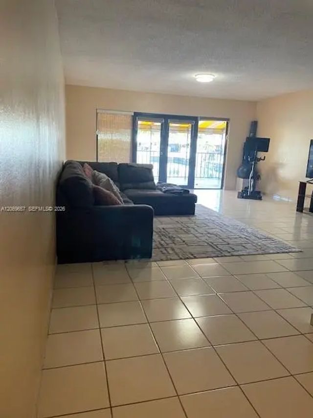 4 of 18 - 6364 Milk Wagon Lane, Miami Lakes, FL