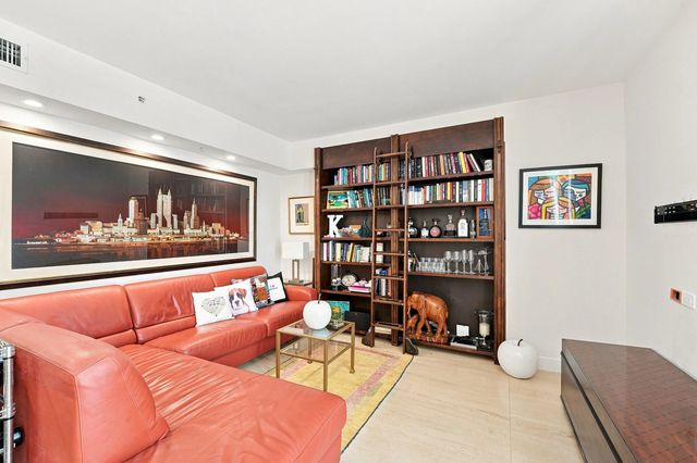 3 of 37 - 243 Meridian Avenue #113, Miami Beach, FL