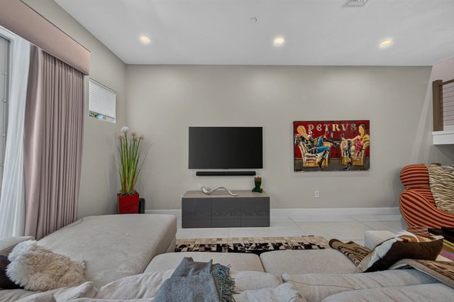 3 of 79 - 3224 Ne 4th Street, Pompano Beach, FL