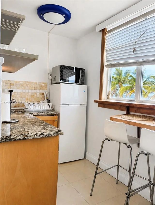 4 of 10 - 5445 Collins Avenue #cu26, Miami Beach, FL