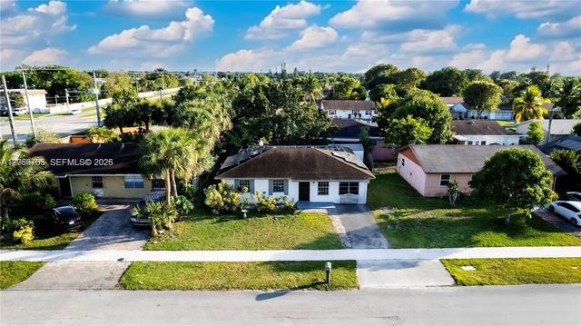 3 of 18 - 8110 Sw 4th Place, North Lauderdale, FL