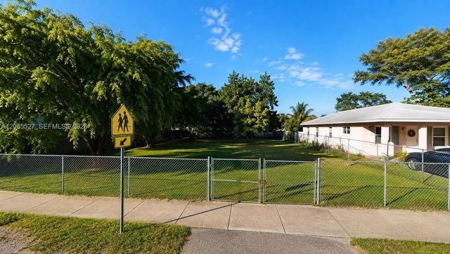 2 of 2 - 3143 Nw 52nd Street, Miami, FL