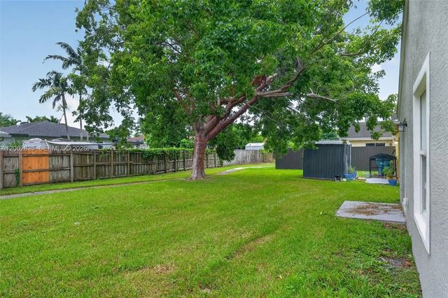 3 of 34 - 744 Sw 9th Street, Florida City, FL