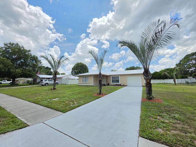 442 Sw Belmont Circle, Port St. Lucie