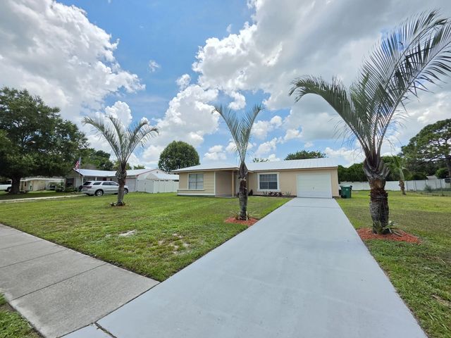 3 of 67 - 442 Sw Belmont Circle, Port St. Lucie, FL