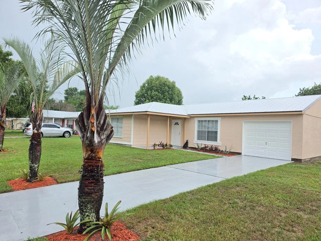 4 of 67 - 442 Sw Belmont Circle, Port St. Lucie, FL