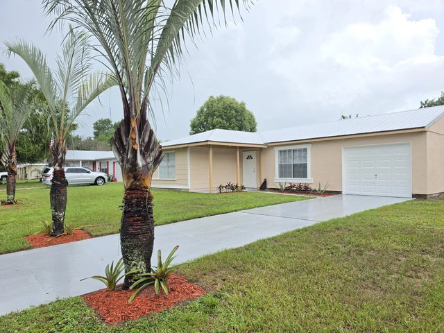 5 of 67 - 442 Sw Belmont Circle, Port St. Lucie, FL