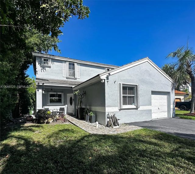 1955 Nw 184th Way, Pembroke Pines
