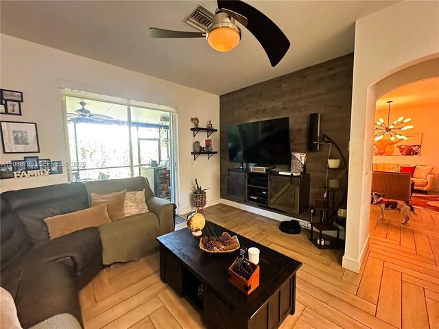 5 of 16 - 1955 Nw 184th Way, Pembroke Pines, FL