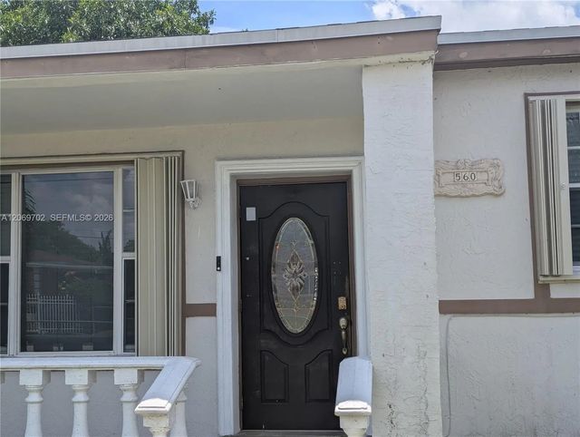 4 of 38 - 560 Nw 184th Terrace, Miami Gardens, FL